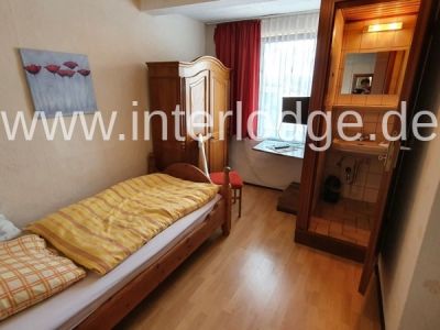 INTERLODGE Bad Gandersheim:
M&ouml;blierte Einzel- und Doppelzimmer, K&uuml;chen, TV, W-Lan, f&uuml;r 1-27 Pers.