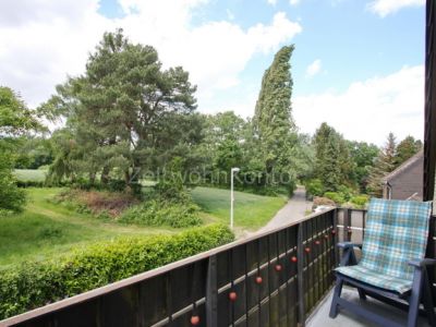 Ruhig und gr&uuml;n, gut angebunden, WLAN aktiv, PKW-Stellplatz und  Balkon!  M&uuml;lheim Grenze Essen am Naturschutzgebiet