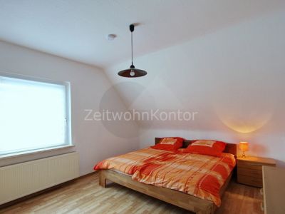Ruhig und gr&uuml;n, gut angebunden, WLAN aktiv, PKW-Stellplatz und  Balkon!  M&uuml;lheim Grenze Essen am Naturschutzgebiet