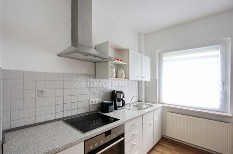 Ruhig und gr&uuml;n, gut angebunden, WLAN aktiv, PKW-Stellplatz und  Balkon!  M&uuml;lheim Grenze Essen am Naturschutzgebiet