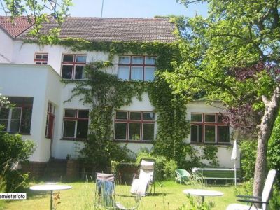 Helle ruhige Einliegerwohnung mit Balkon in Charlottenburg, im 1. Stock eines Einfamilienhauses