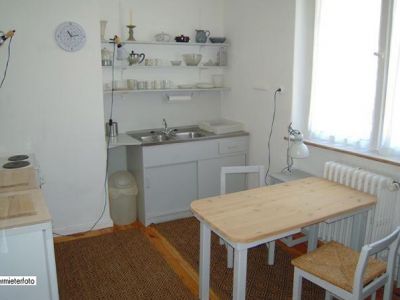 Helle ruhige Einliegerwohnung mit Balkon in Charlottenburg, im 1. Stock eines Einfamilienhauses