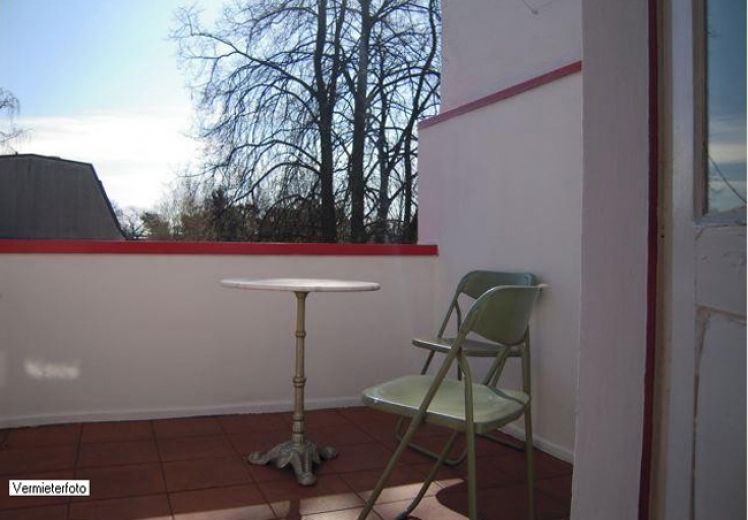 Helle ruhige Einliegerwohnung mit Balkon in Charlottenburg, im 1. Stock eines Einfamilienhauses