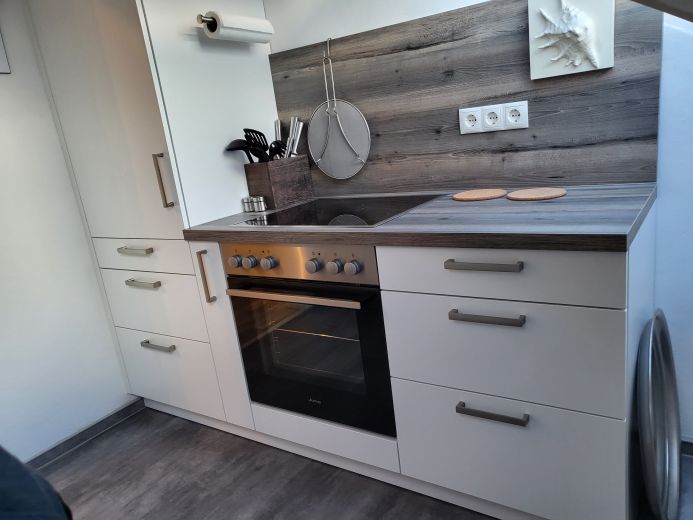 Stylisches modernes Apartment ca. 50 qm, Klima, Parken am Haus