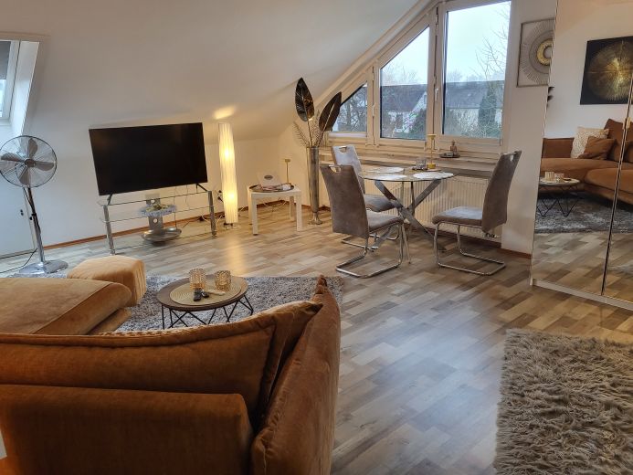 Stylisches modernes Apartment ca. 50 qm, Klima, Parken am Haus
