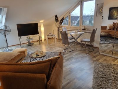 Stylisches modernes Apartment ca. 50 qm, Klima, Parken am Haus