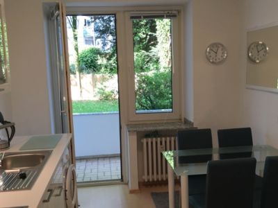 Schicke 2 Zimmer Business-Wohnung mit Balkon Nähe Innogy/RWE/HBF