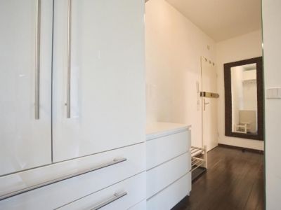 Luxuswohnung mit Balkon und Tiefgarage Nähe RWE/Evonik/Aalto!!