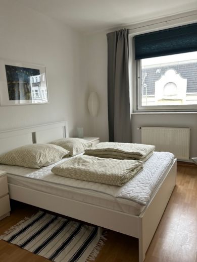 Ideal f&uuml;r die Familie! 3 Zimmer Wohnung mit 2 Schlafzimmern, 2 B&auml;dern und Balkon in Essen Bredeney!