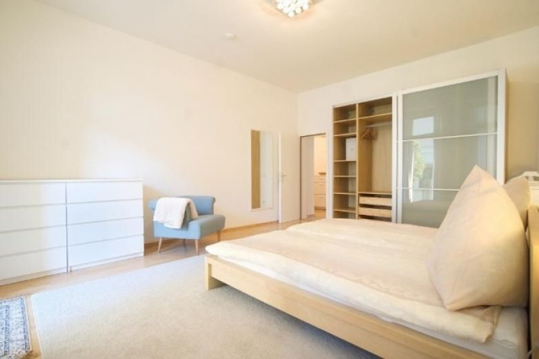 Business-Wohnung mit Balkon in Rüttenscheid Nähe EON/Messe/Gruga