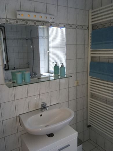 Moderne Bussiness-Wohnung mit 2 Schlafzimmern N&auml;he DBSchenker, HBF, Innogy, Theater!