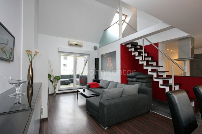 Hochwertige, schicke Maisonette mit Balkon, offenem Kamin und Klimaanlage in ruhiger Lage mit guter Anbindung