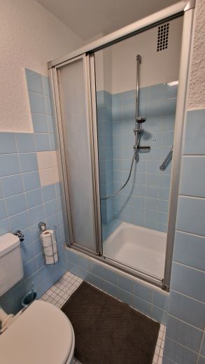 gemütliches 1,5 Zimmer-Apt. + KDB, 40qm,  möbliert, Vollausstatt., ruhige zentr. Lage,  Nähe Bus zur Uni  Haltestelle