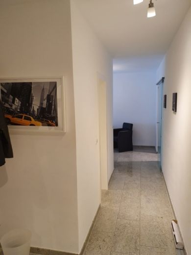 Luxuswohnung mit Balkon N&auml;he RWE/Evonik/Aalto!!