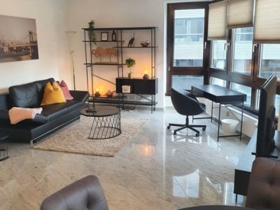 *** Luxus trifft Business direkt am RWE-Turm***