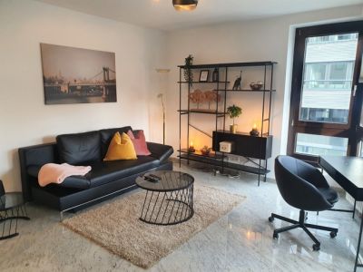 *** Luxus trifft Business direkt am RWE-Turm***