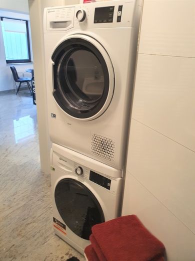 *** Luxus trifft Business direkt am RWE-Turm***