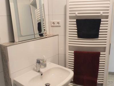 *** Luxus trifft Business direkt am RWE-Turm***