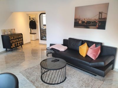 *** Luxus trifft Business direkt am RWE-Turm***