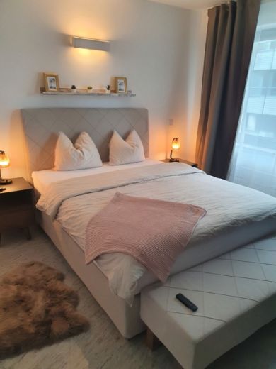 *** Luxus trifft Business direkt am RWE-Turm***