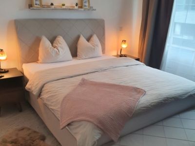 *** Luxus trifft Business direkt am RWE-Turm***