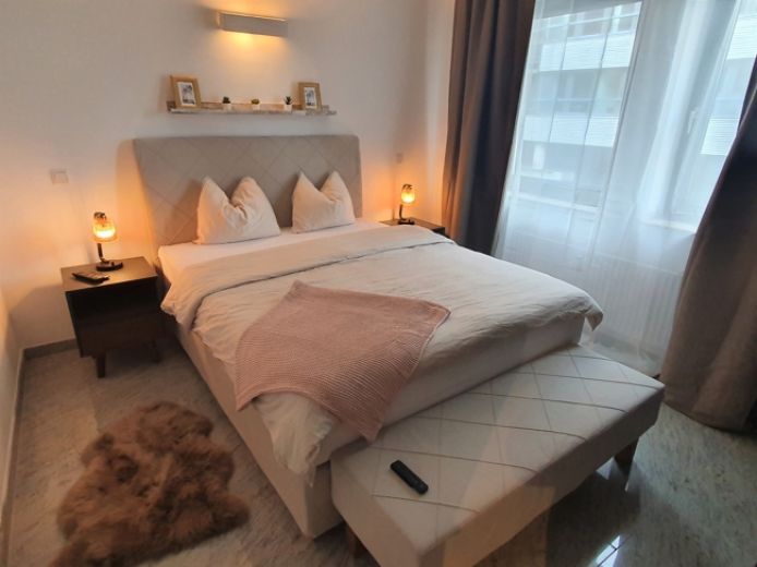 *** Luxus trifft Business direkt am RWE-Turm***