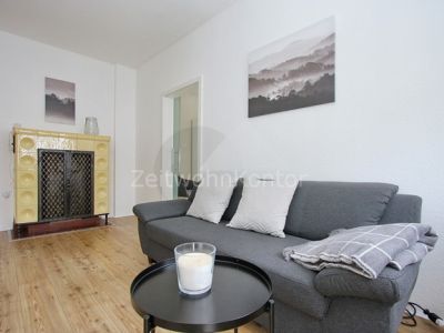 Hell und modern mit Balkon in ruhiger Wohnlage mit aktivem  Internet und guter Anbindung!