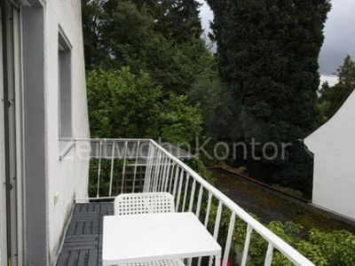 Hell und modern mit Balkon in ruhiger Wohnlage mit aktivem  Internet und guter Anbindung!