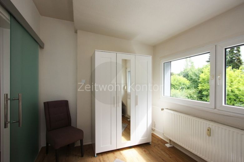 Hell und modern mit Balkon in ruhiger Wohnlage mit aktivem  Internet und guter Anbindung!