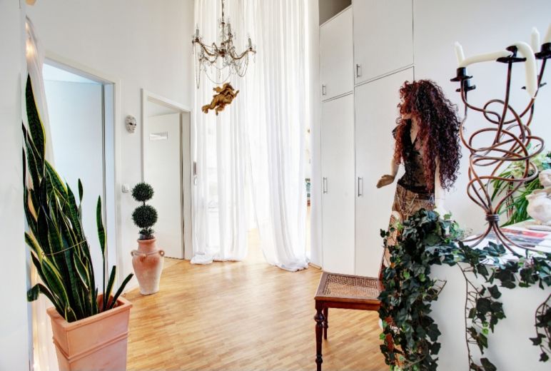 Außergewöhnliche, loftähnliche DG-Wohnung in Top-Lage
