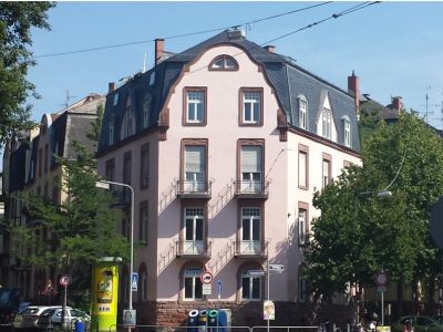 Außergewöhnliche, loftähnliche DG-Wohnung in Top-Lage