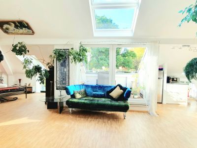 Außergewöhnliche, loftähnliche DG-Wohnung in Top-Lage