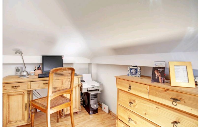 Außergewöhnliche, loftähnliche DG-Wohnung in Top-Lage