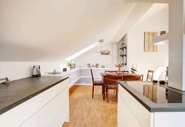 Außergewöhnliche, loftähnliche DG-Wohnung in Top-Lage