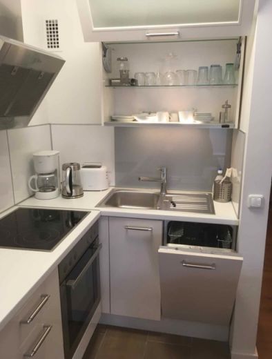 Schickes Business Apartment mit Balkon und Aufzug N&auml;he Stadtgarten/RWE/Evonik