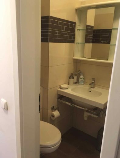 Schickes Business Apartment mit Balkon und Aufzug N&auml;he Stadtgarten/RWE/Evonik