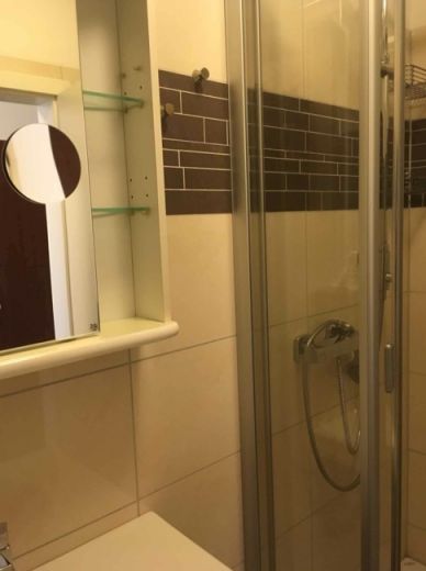 Schickes Business Apartment mit Balkon und Aufzug N&auml;he Stadtgarten/RWE/Evonik