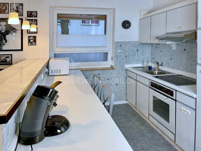 Schick modern, Balkon und WLAN, ruhige Lage, gute Anbindung!