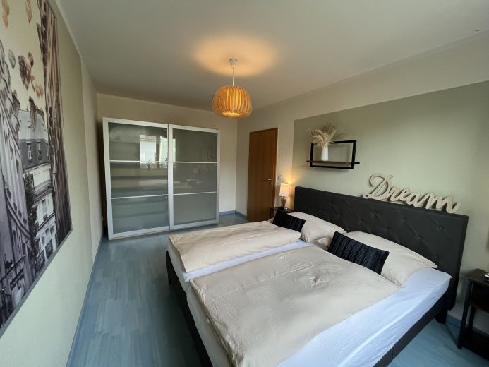 Schlafzimmer vom Fenster aus