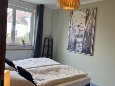 Schlafzimmer von der Zimmertür aus