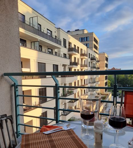 Sch&ouml;nes, gut geschnittenes und ruhiges Apartment direkt an der Spree in Charlottenburg