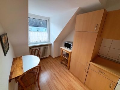 ZeitwohnKontor: Modern möblierte Wohnung Nähe Rüttenscheider Stern