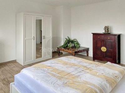 Hell und modern: Apartment mit aktivem WLAN und separater Küche.