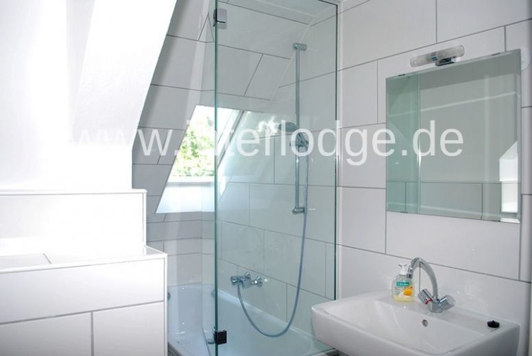 INTERLODGE Bochum: Komplett m&ouml;bliertes, ger&auml;umiges Apartment