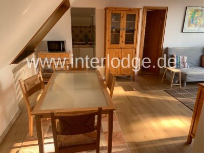 INTERLODGE Köln: Komplett möblierte DG-Wohnung mit großer Dachterrasse