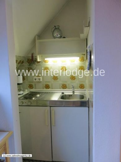 INTERLODGE Köln: Komplett möblierte DG-Wohnung mit großer Dachterrasse