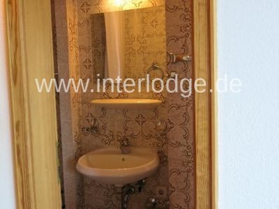 INTERLODGE Köln: Komplett möblierte DG-Wohnung mit großer Dachterrasse