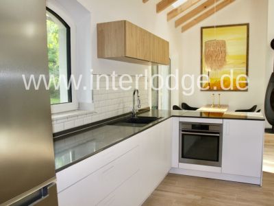 INTERLODGE Hochwertig möbliertes Atelier im Park mit Kamin in Neuss-Holzheim