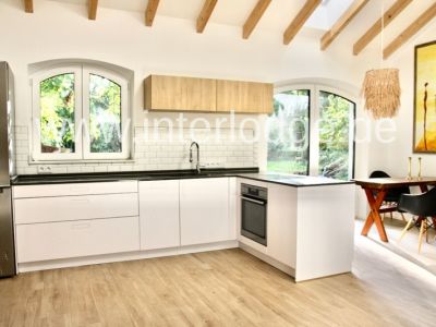 INTERLODGE Hochwertig möbliertes Atelier im Park mit Kamin in Neuss-Holzheim