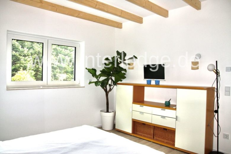 INTERLODGE Hochwertig möbliertes Atelier im Park mit Kamin in Neuss-Holzheim